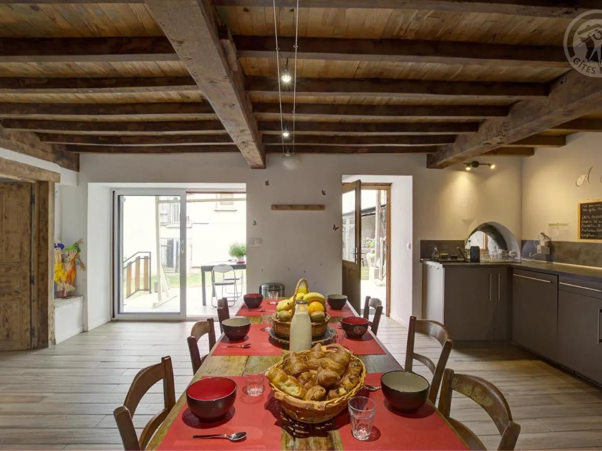 Gite Charmant A La Ferme, Tout Confort, Proche De Roanne, Ideal Pour Randonnees Et Baignades - Fr-1-496-220 Cremeaux Holiday home