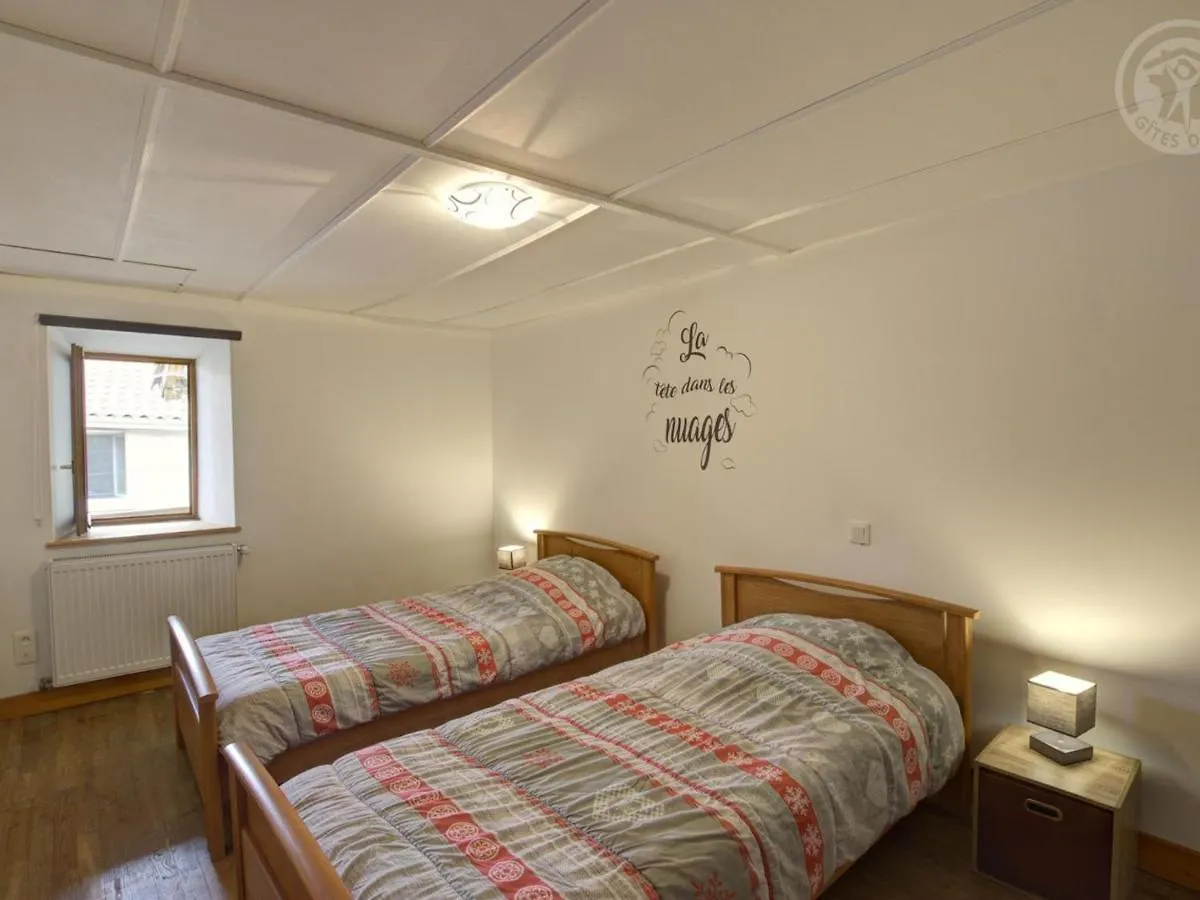 Holiday home Gite Charmant A La Ferme, Tout Confort, Proche De Roanne, Ideal Pour Randonnees Et Baignades - Fr-1-496-220 Cremeaux